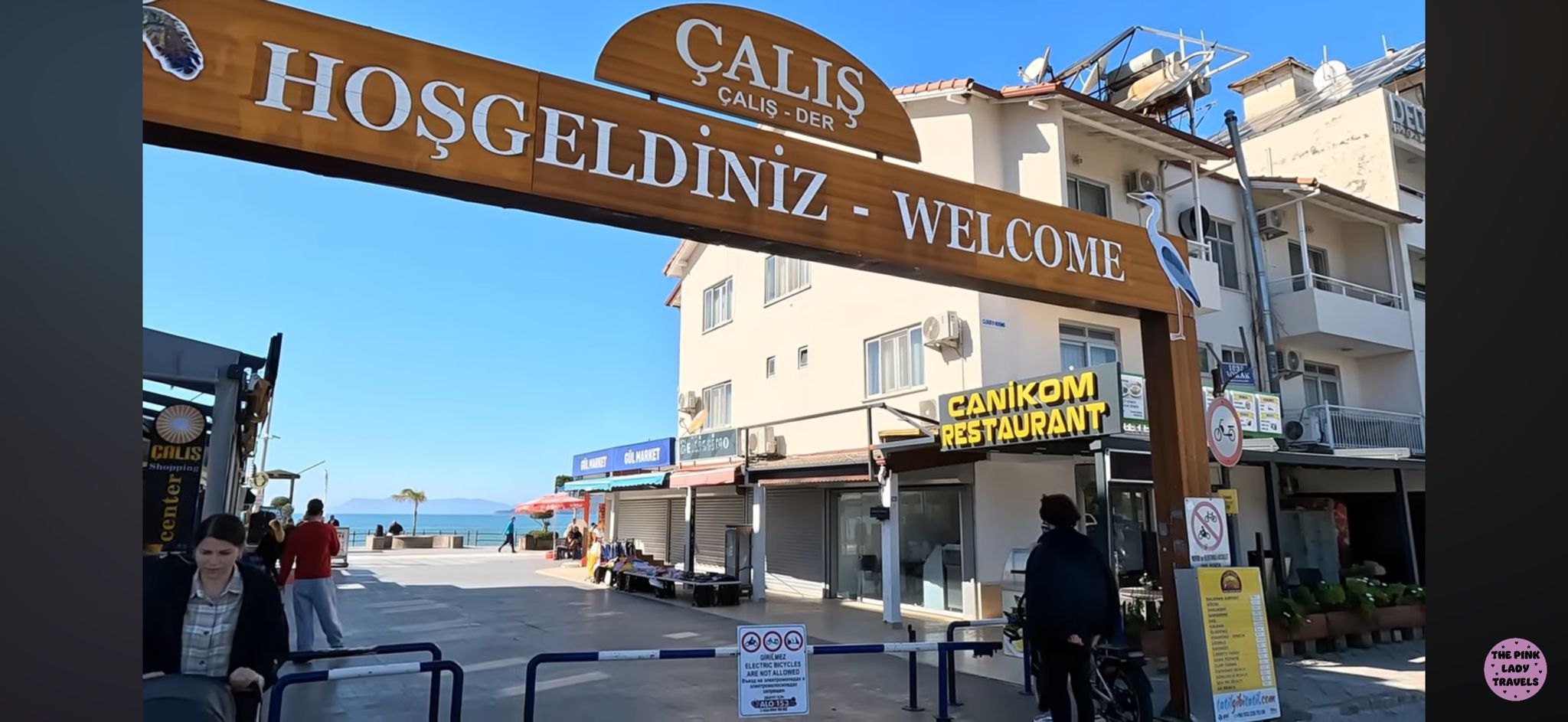 Kısmı Deniz Manzaralı Balkonlu 1+0