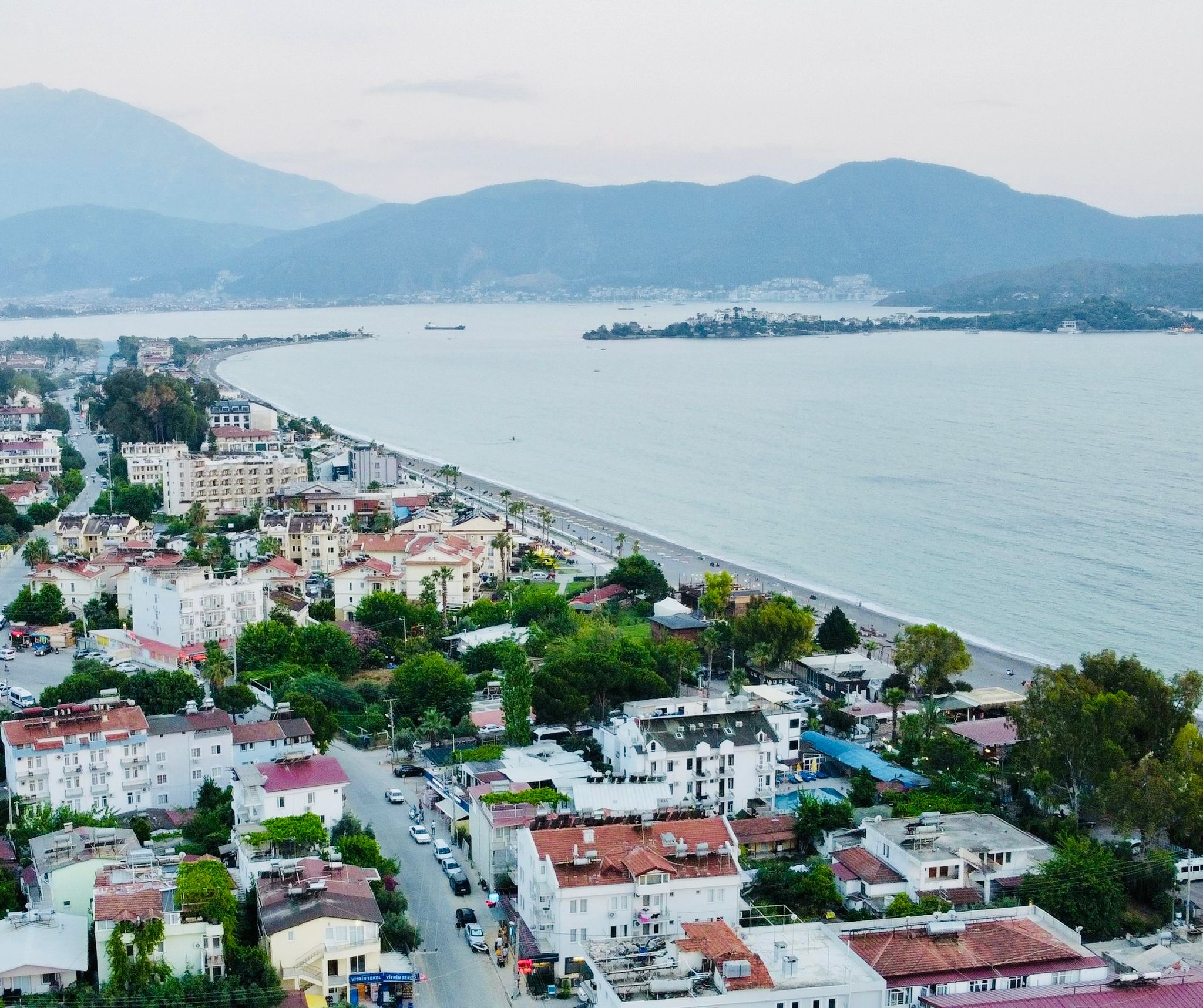 Kısmı Deniz Manzaralı Balkonlu 1+0